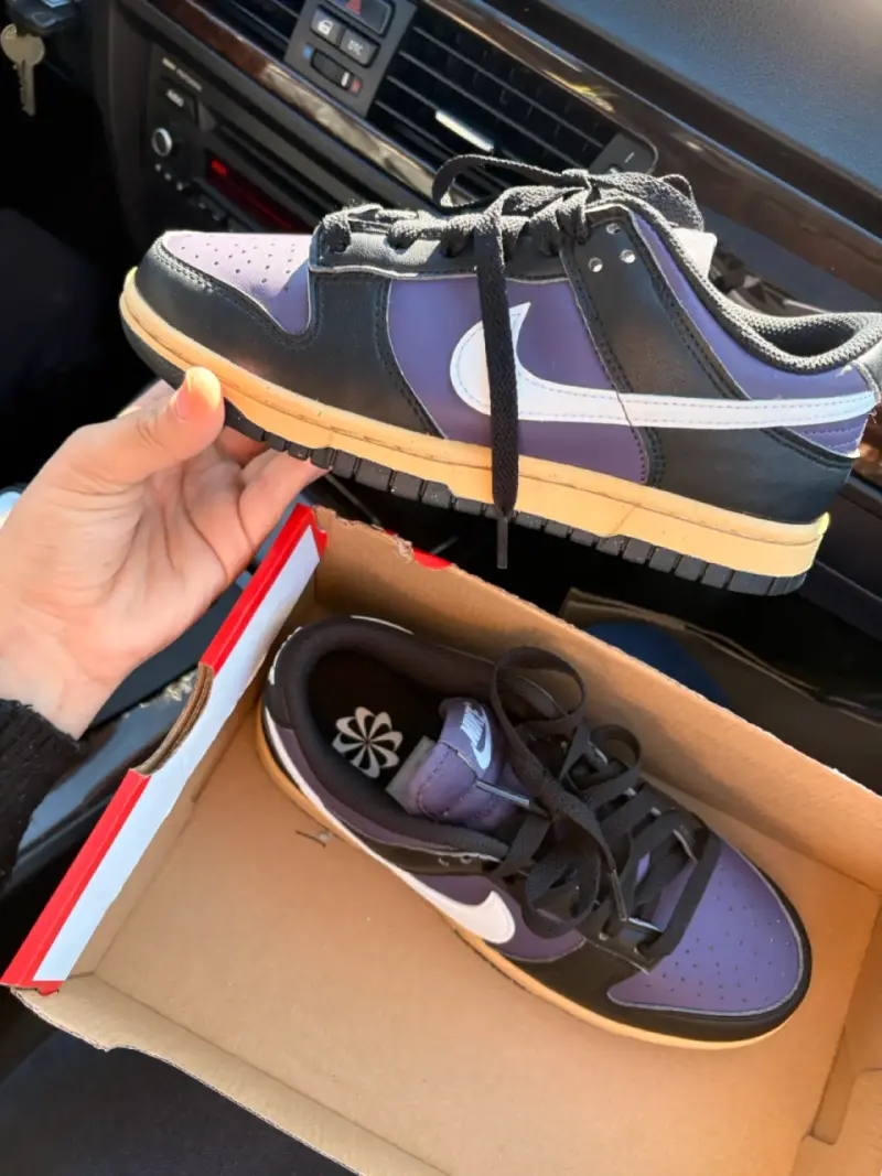 Zapatillas deportivas Nike Dunk Low negras y moradas - 2