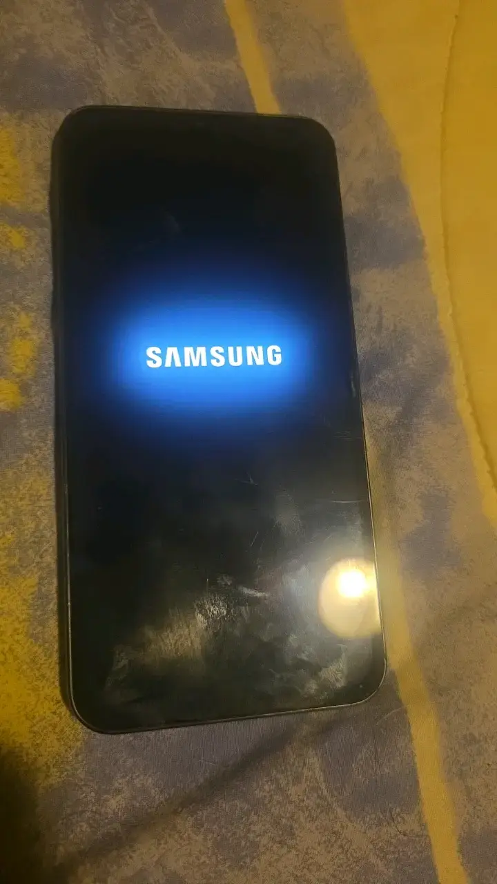 Samsung a 54 detalle en pantalla solamente - 1