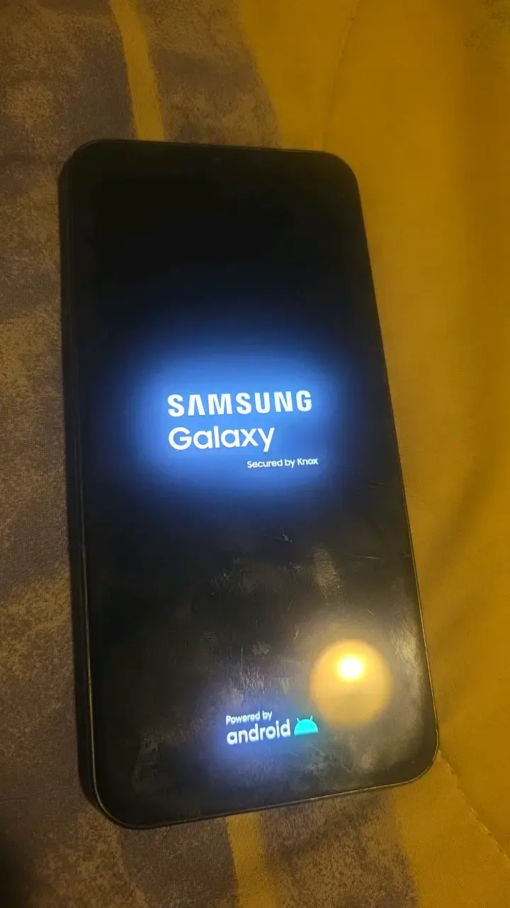 Samsung a 54 detalle en pantalla solamente - 3