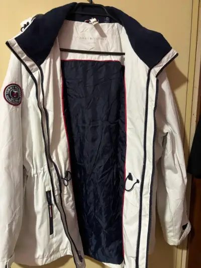 Chaqueta Tommy Hilfiger blanca impermeable - miniatura 1
