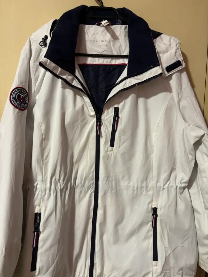 Chaqueta Tommy Hilfiger blanca impermeable - 4