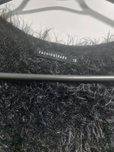Suéter negro peludo Fashiontrade - miniatura 2
