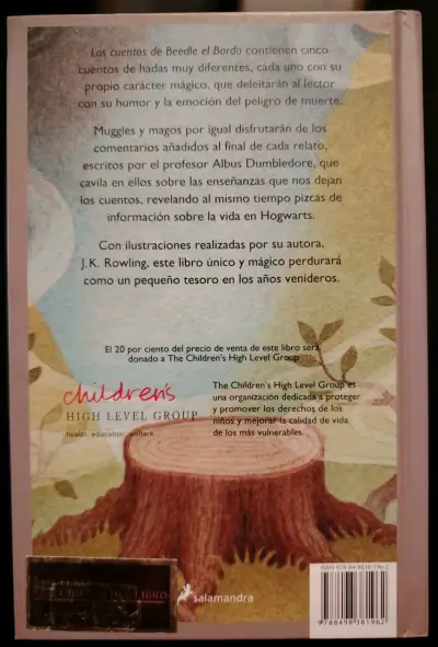 Libro 'Los cuentos de Beedle el Bardo' de J.K. Rowling - miniatura 2