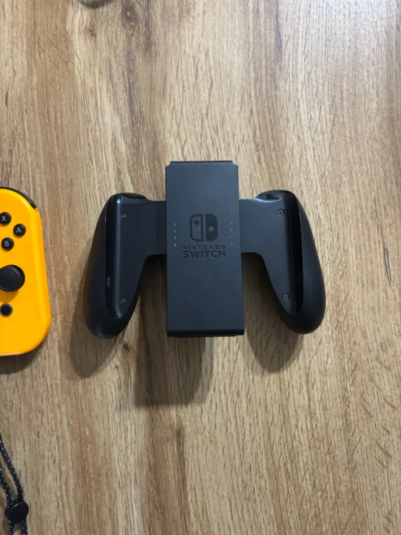 Nintendo Switch OLED con juegos y accesorios - 2