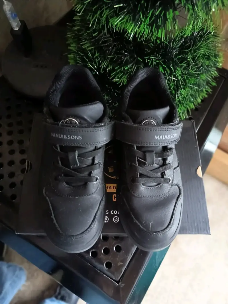 Zapato Zapatillas negras Maui & Sons para niños