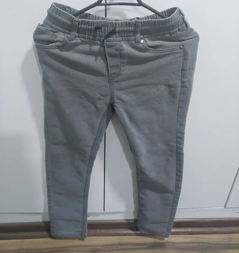 Pantalones grises elásticos para niños - 1