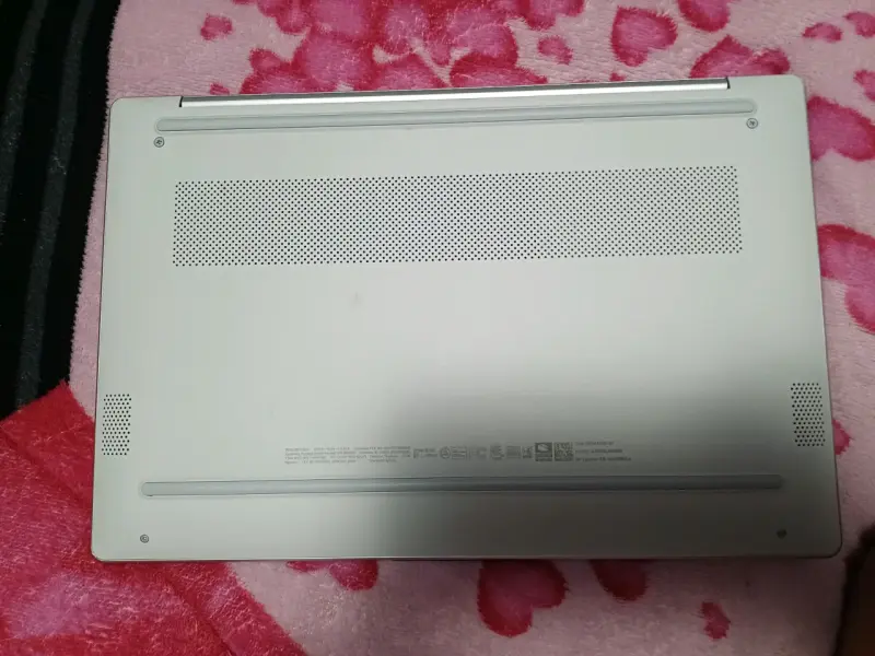 Notebook HP 14 con Intel Core 5 - 4