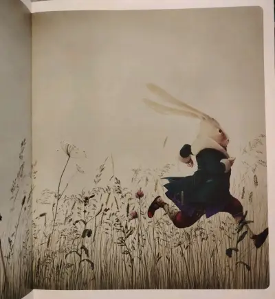 Libro 'Alicia en el País de las Maravillas' ilustrado - miniatura 4