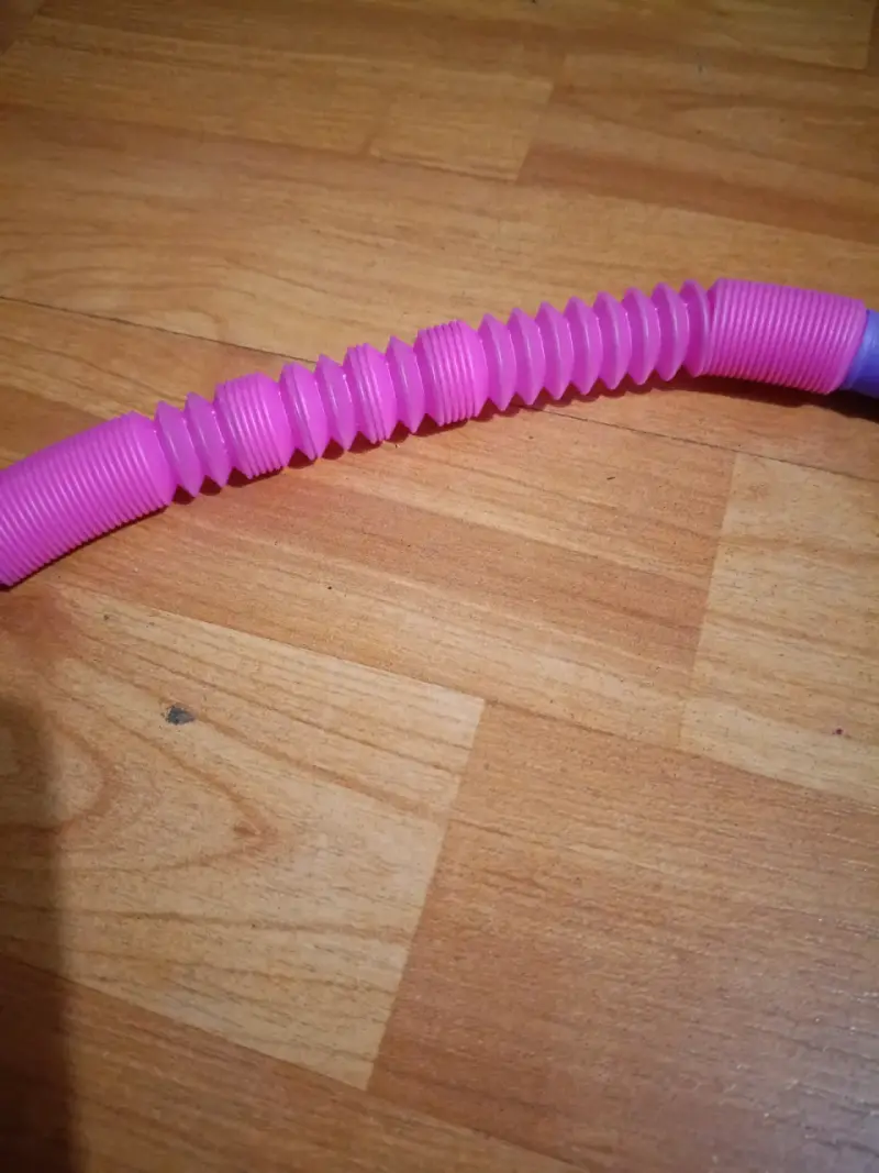 Juguete sensorial de tubos flexibles y texturas - 3