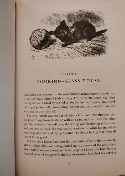 Libro clásico 'Alice's Adventures in Wonderland' - miniatura 3