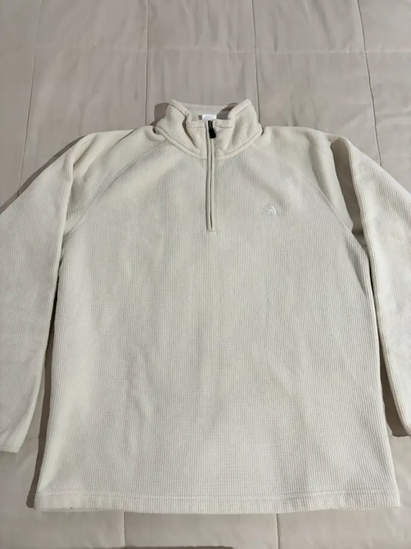 Polerón blanco de cuello alto - 3