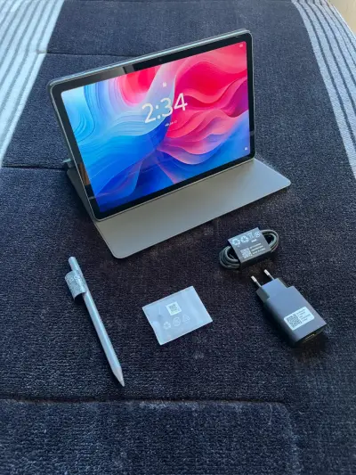 Tablet con lápiz y cargador incluidos - miniatura 1
