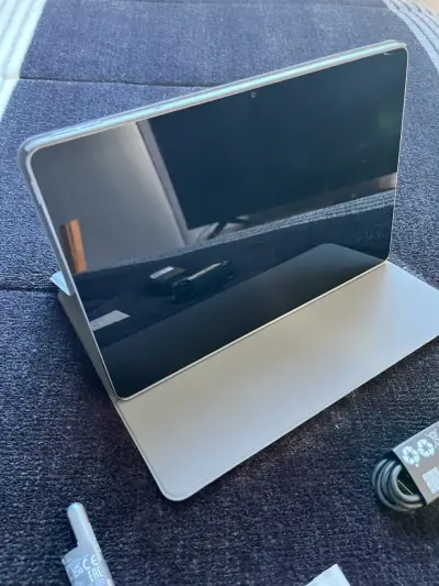 Tablet con lápiz y cargador incluidos - miniatura 4