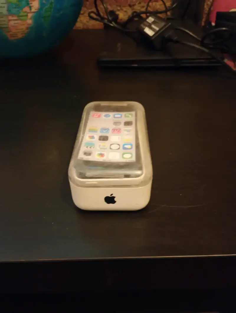 iPhone blanco en buen estado - 4
