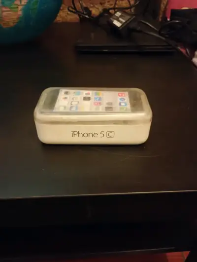 iPhone blanco en buen estado - miniatura 5