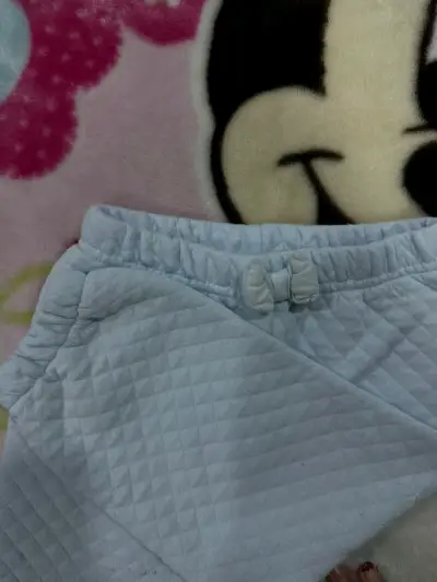Pantalón acolchado para bebé celeste - miniatura 1