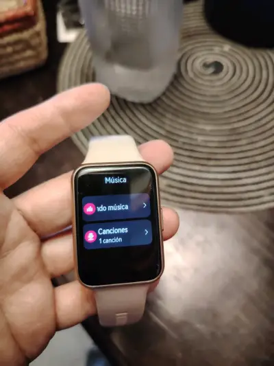 Smartwatch Huawei correa rosa y pantalla táctil - miniatura 2