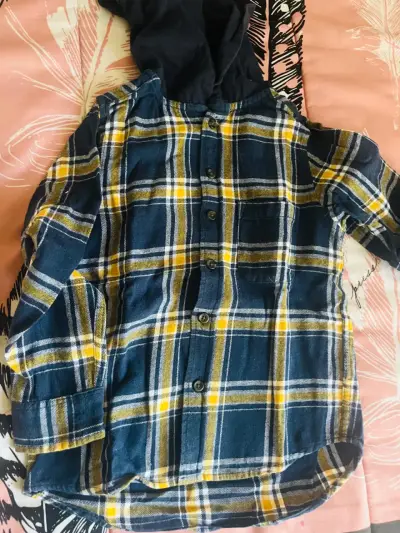 Chaqueta acolchada azul con capucha para niño - miniatura 2