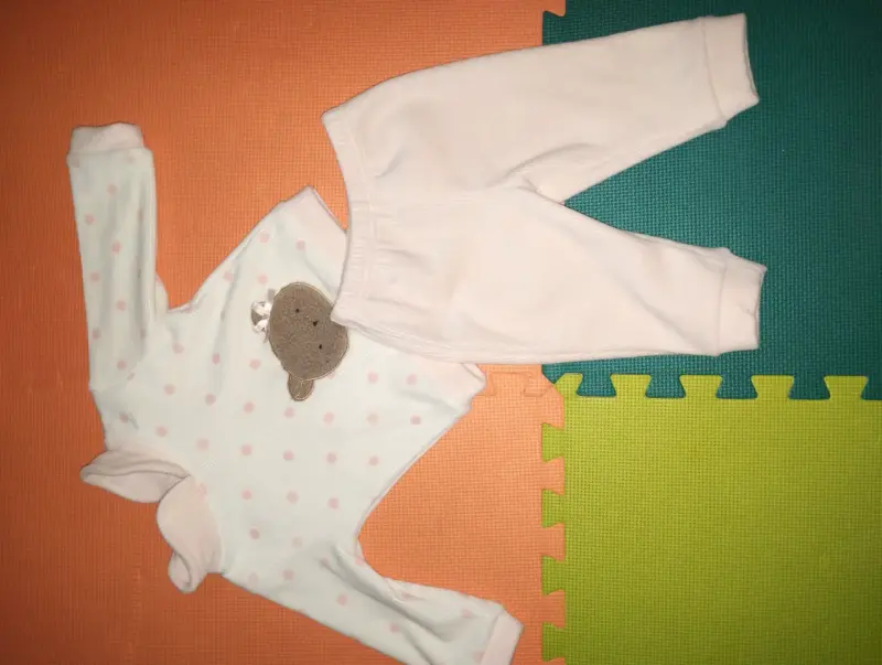 Conjunto de ropa para bebé rosado - 2