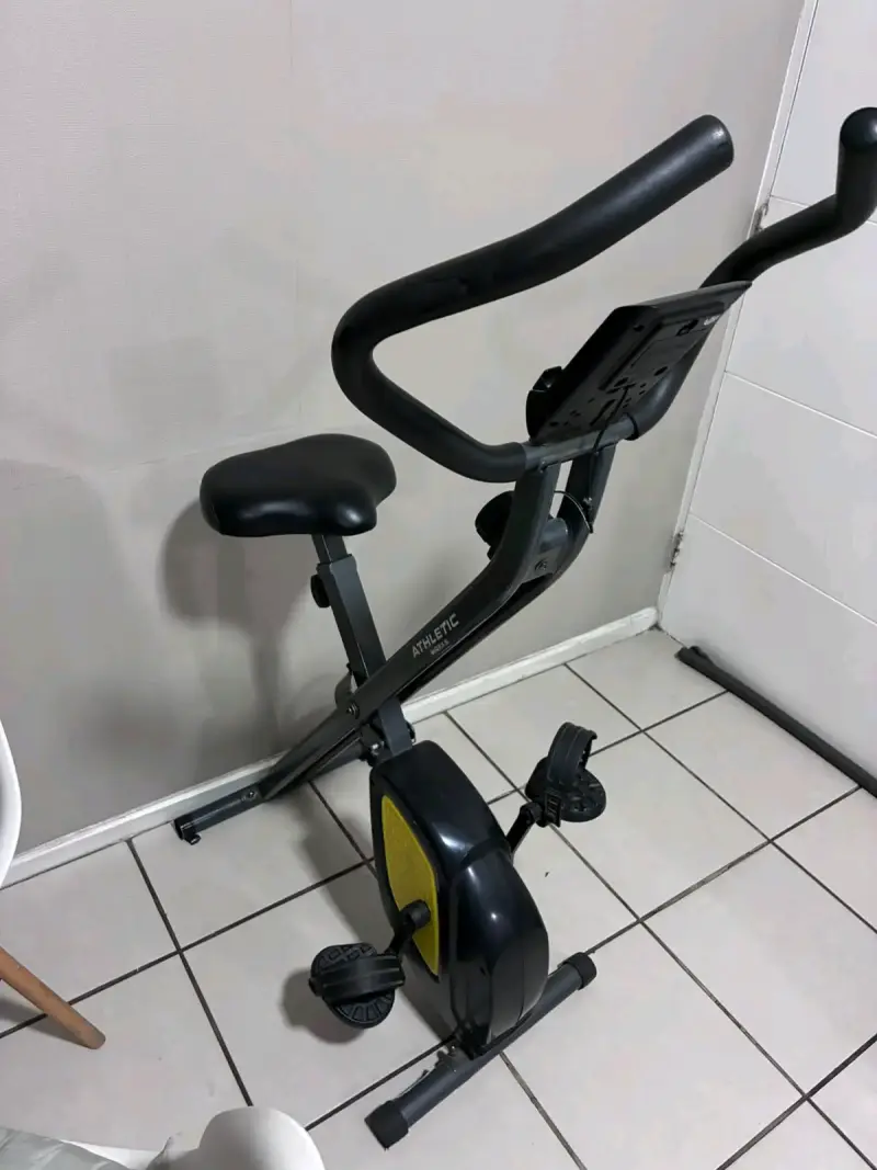 Bicicleta estática Athlete para ejercicio - 2