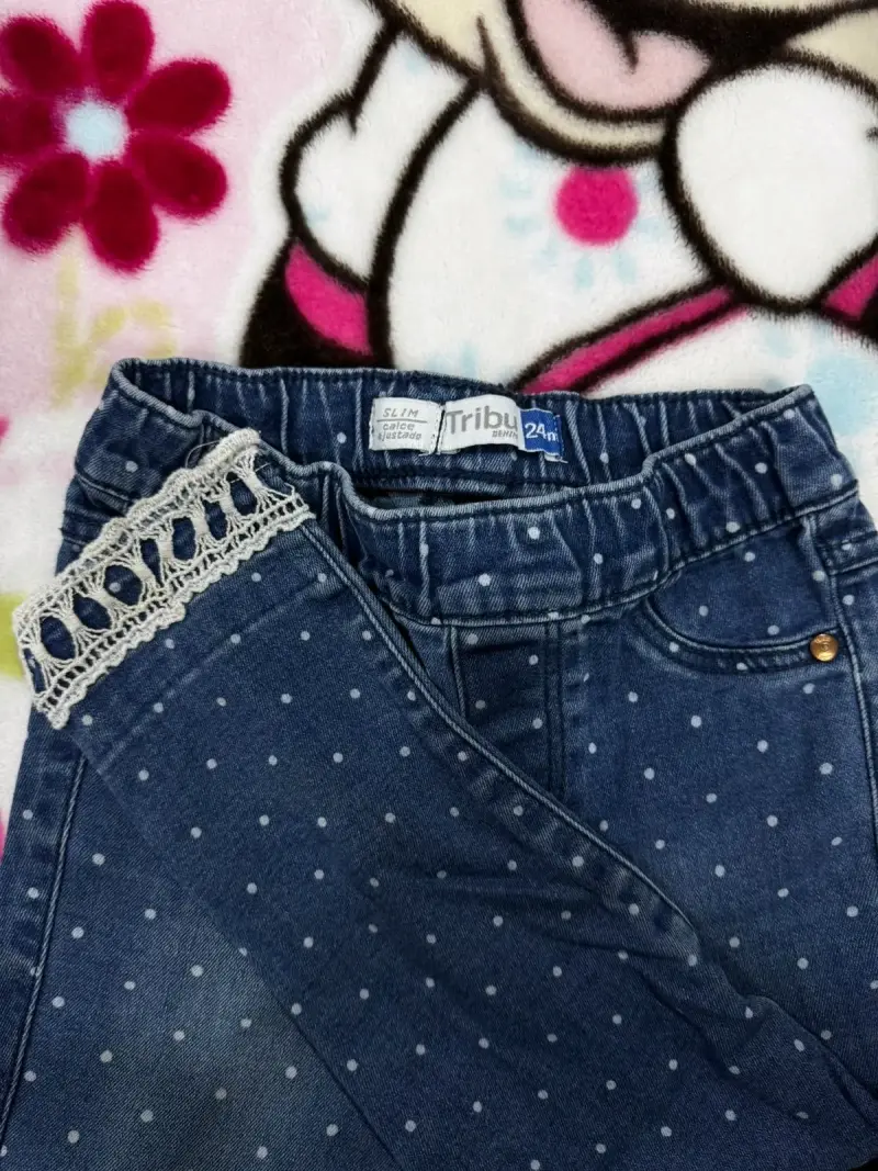 Jeans infantiles con diseño de lunares - 2