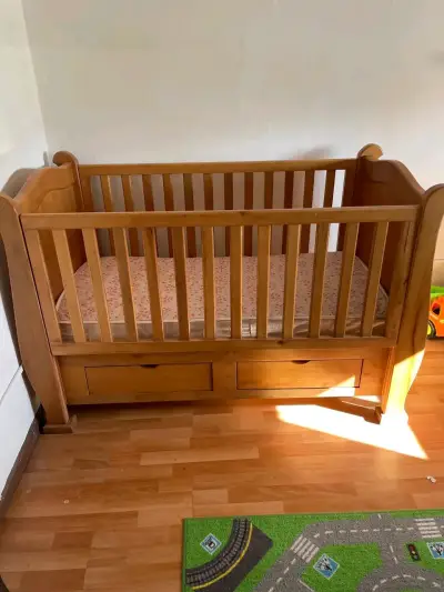 VALOR CONVERSABLE Cuna de madera con colchón i - miniatura 3