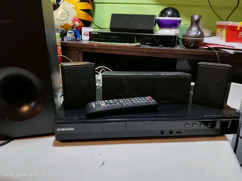 Sistema de sonido Samsung con parlantes - 1