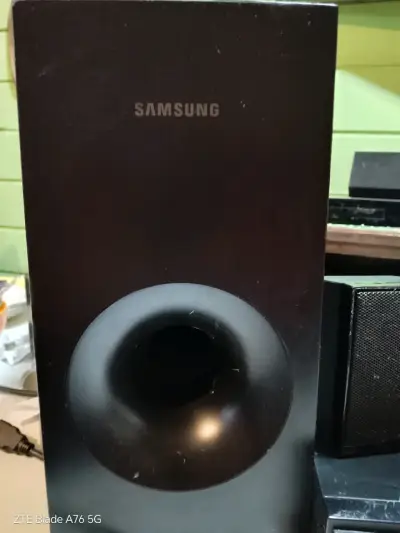 Sistema de sonido Samsung con parlantes - miniatura 2