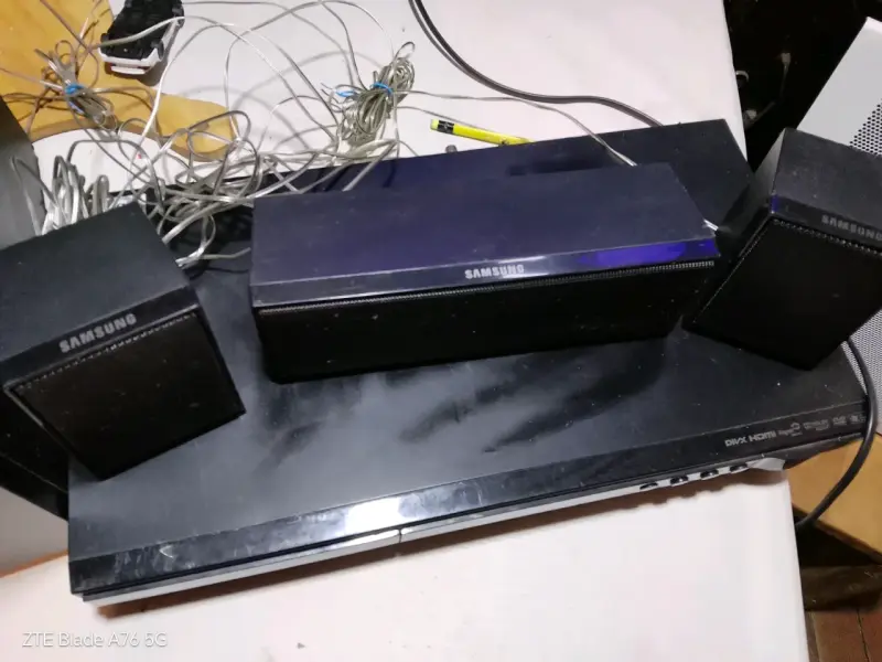 Sistema de sonido Samsung con parlantes - 3