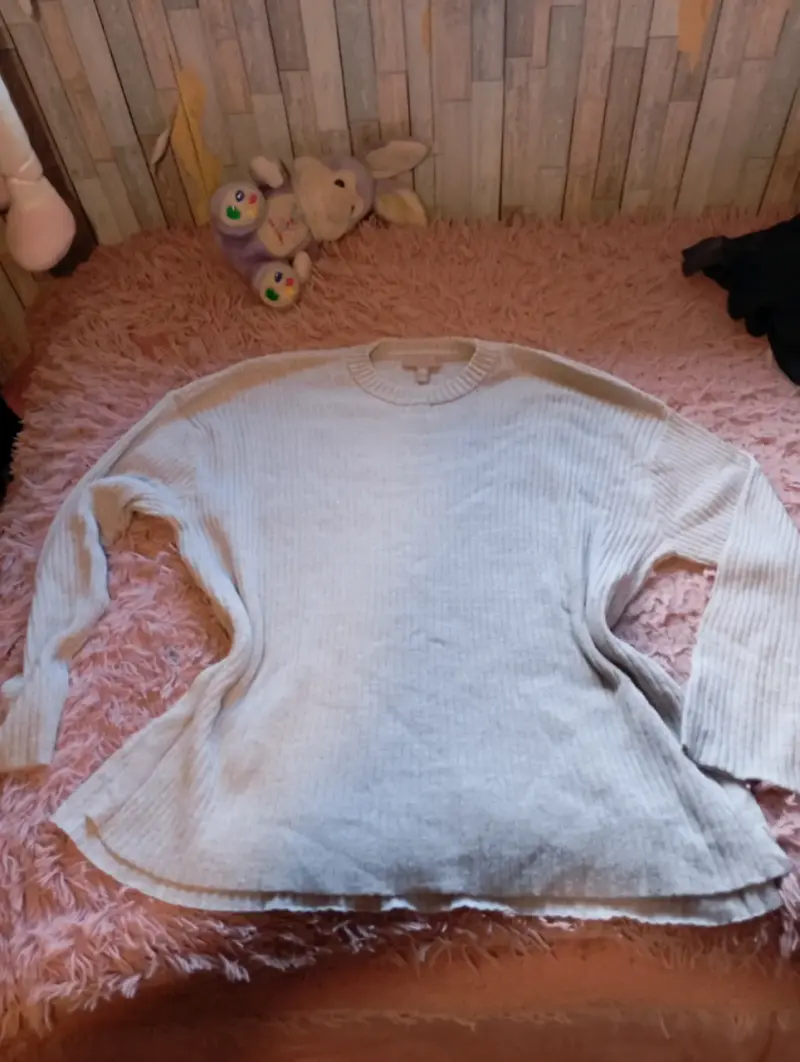 Suéter beige de lana para mujer - 3