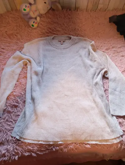Suéter beige de lana para mujer - miniatura 4