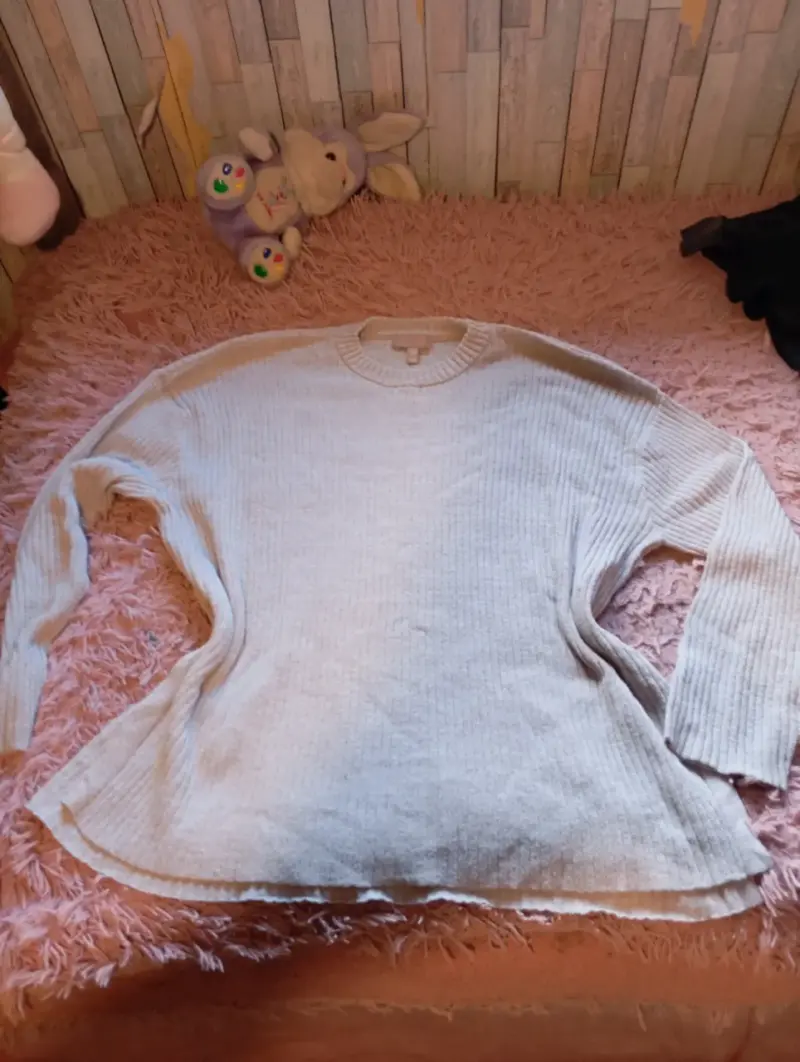 Suéter beige de lana para mujer - 5