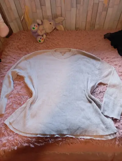 Suéter beige de lana para mujer - miniatura 5