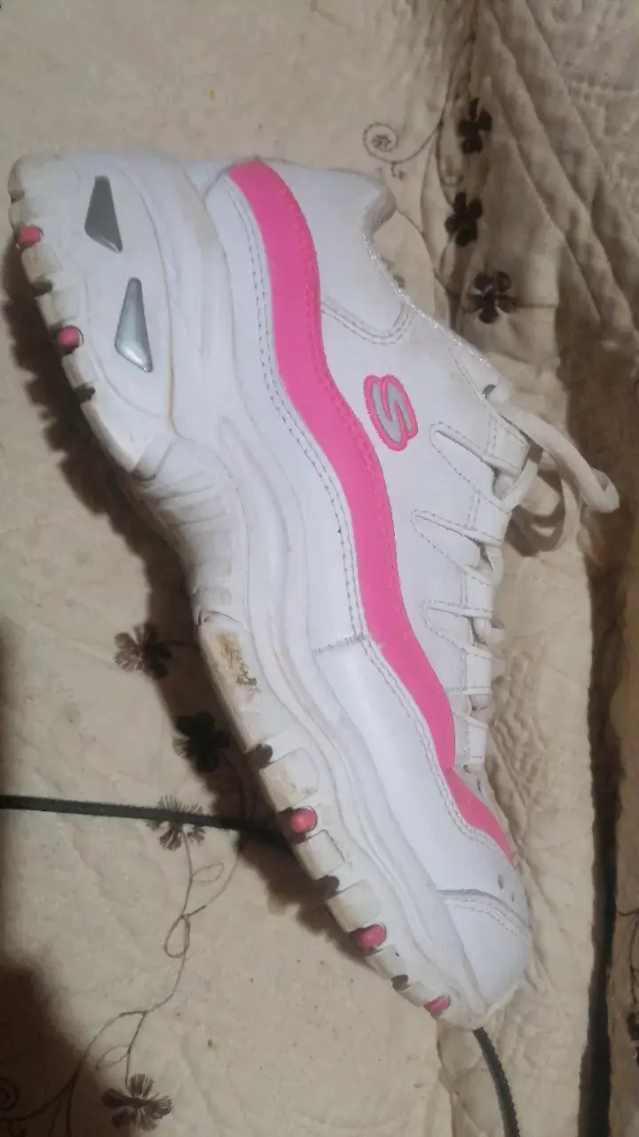Zapatillas deportivas blancas y rosadas - 3