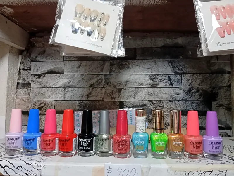 Set de esmaltes de uñas Colourpop variados