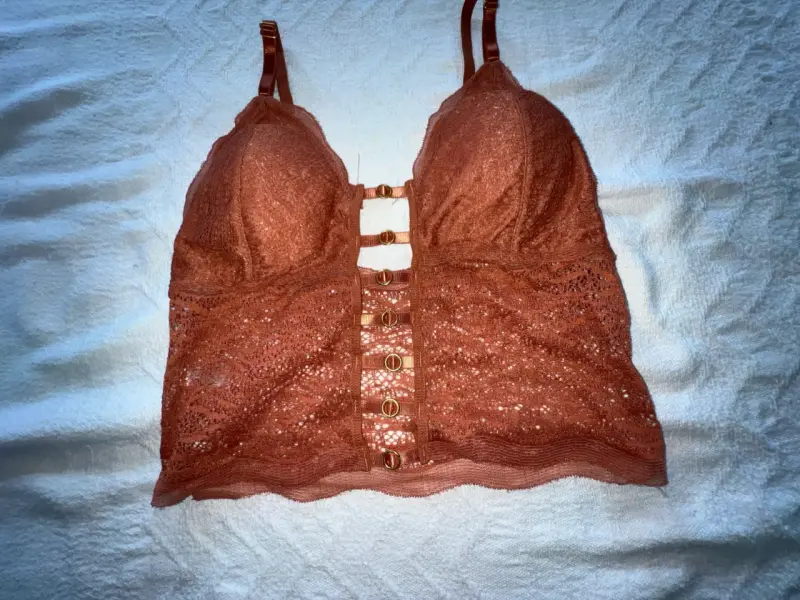 Bralette de encaje marrón con detalles talla M - 1