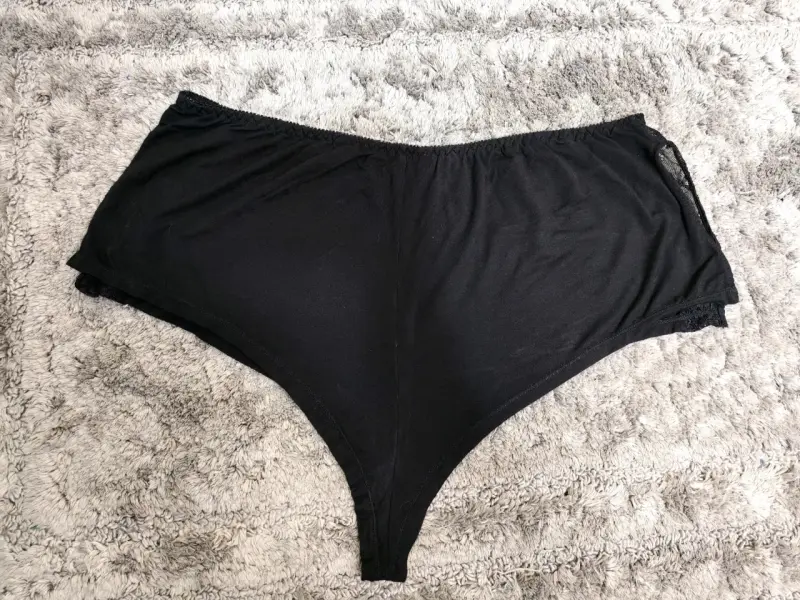 Short negro de encaje para mujer - 3