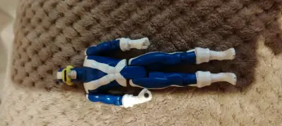 Figura de acción de superhéroe clásico - miniatura 2