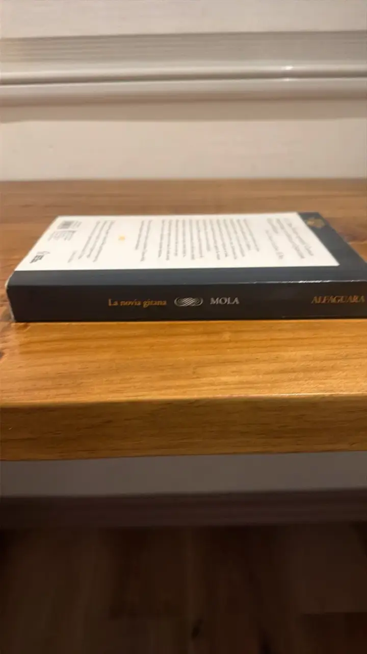 Libro 'La novia gitana' de Carmen Mola - 3