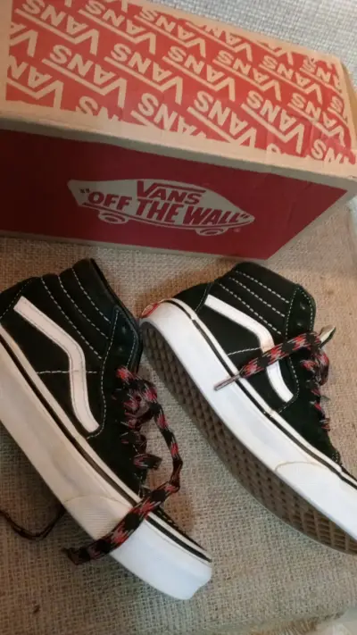 Zapatillas Vans negras de caña alta - miniatura 4