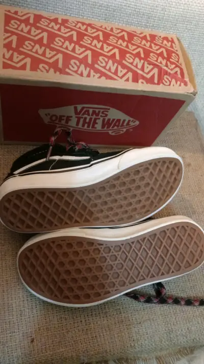 Zapatillas Vans negras de caña alta - miniatura 6