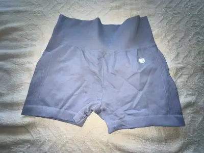 Shorts deportivos mujer color celeste talla M - miniatura 1