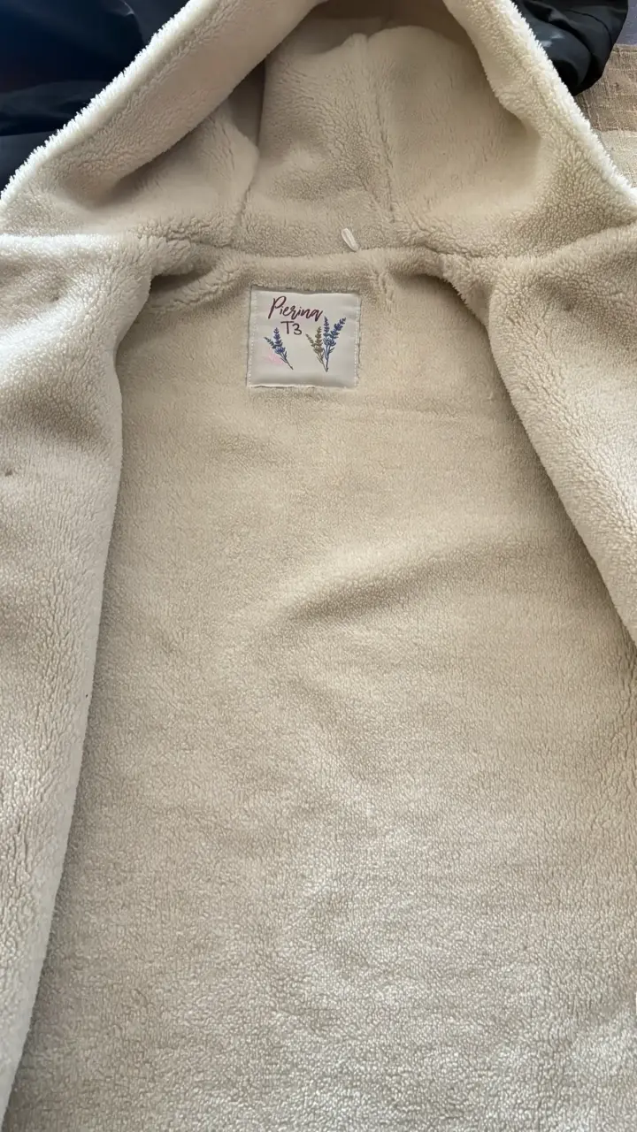 Abrigo de lana sintética con capucha beige - 2