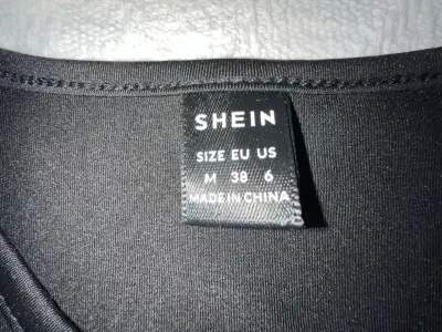 Polera negra con diseño Los Ángeles talla M - miniatura 2