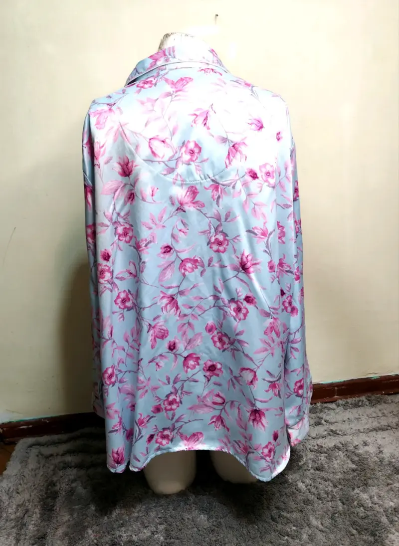 Pijama de satén floral azul y rosa - 5