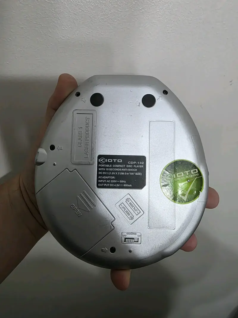 Reproductor de CD portátil Kioto plateado - 4