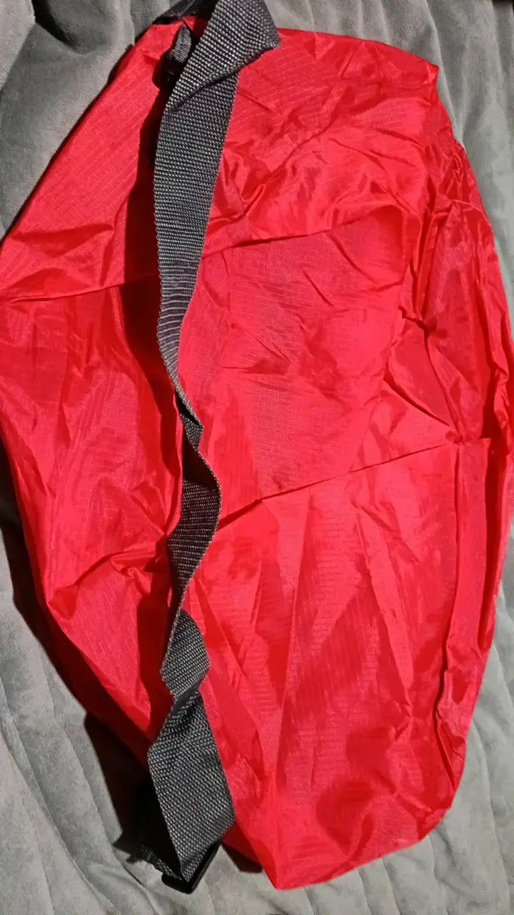 Mochila roja Cocha con correas ajustables - 2