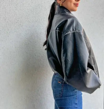 Chaqueta Oversize efecto cuero negra - miniatura 3