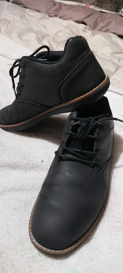 Zapatos de cuero negro para hombre - miniatura 1