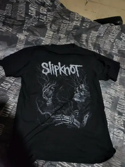 Polera Slipknot negra con diseño gráfico - miniatura 2